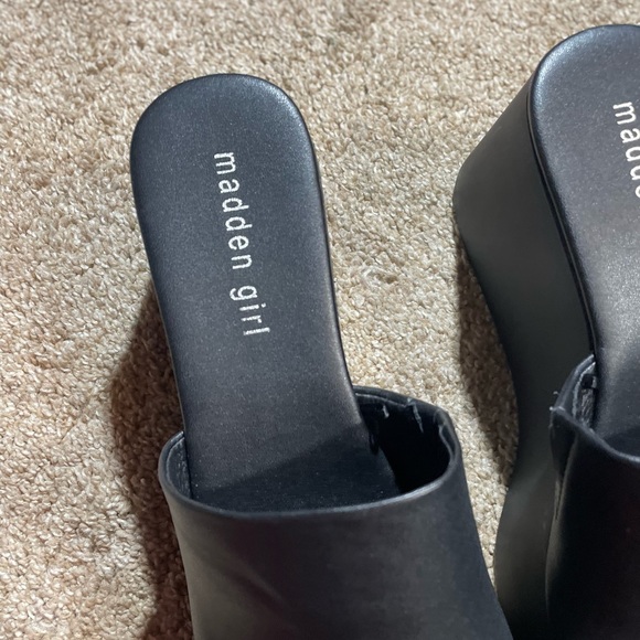 MADDEN GIRL COOKIIE PLATFORM WEDGE MULES - Picture 13 of 13